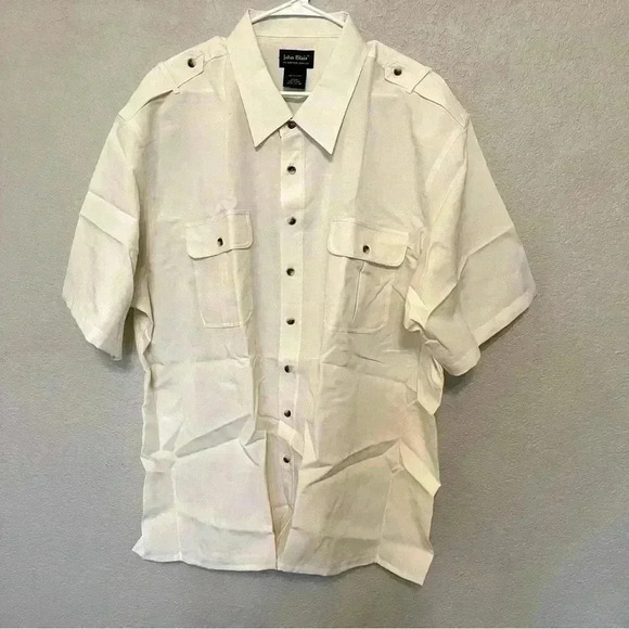 John Blair polyester ivory button down shirt with two front pockets NWOT - Picture 1 of 12